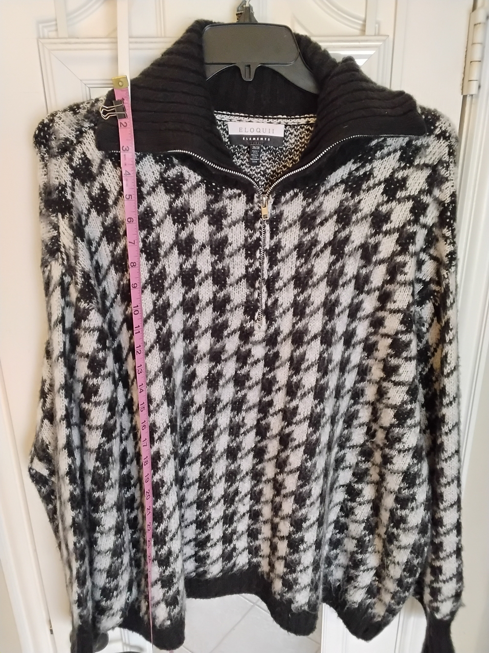 Eloquii Black & White Houndstooth Zip-Up Sweater